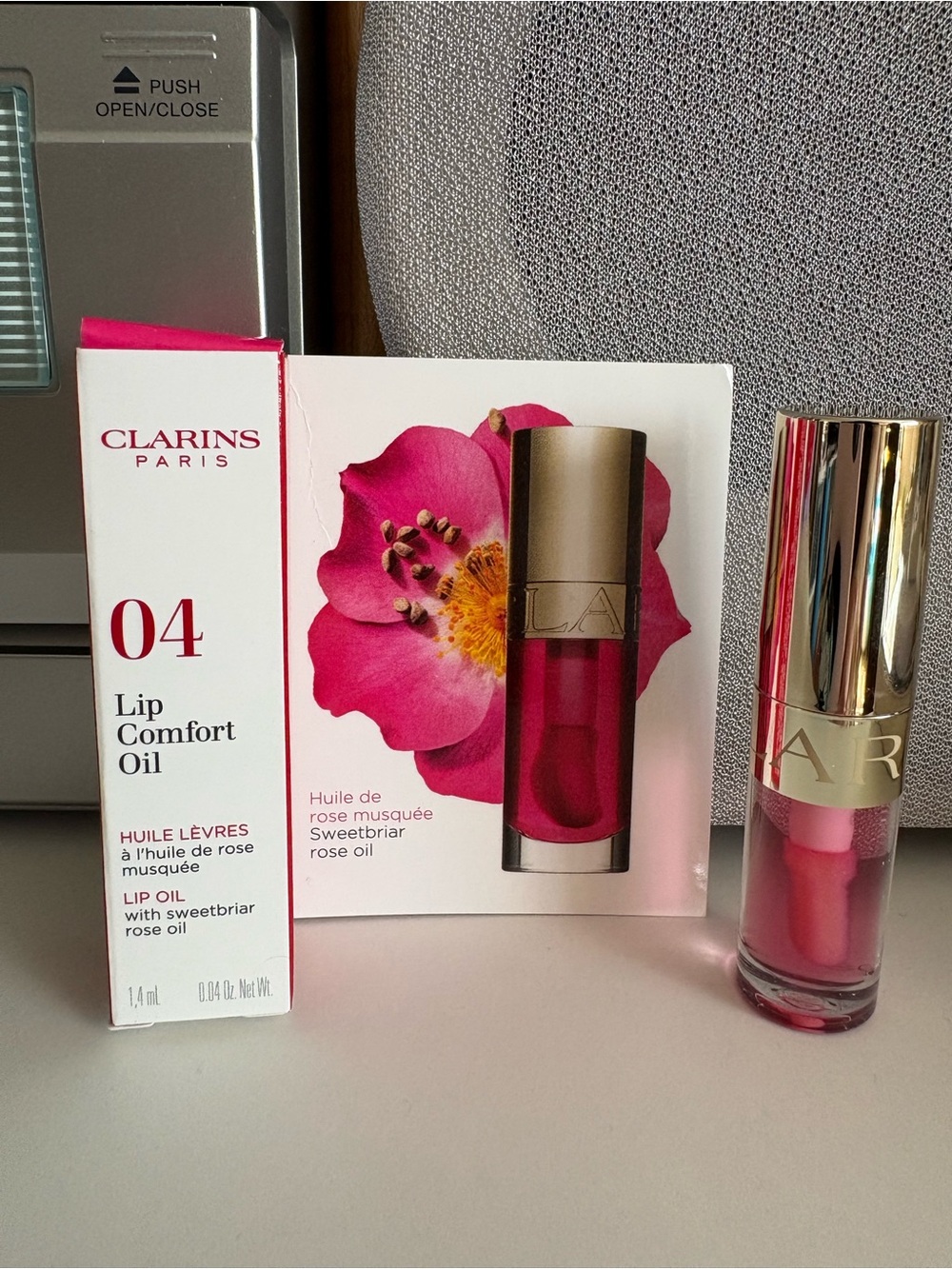 Clarins Lip Comfort Oil Hydrating Glossy Shine Pink Sweetbriar Rose Oil 1.4 ml